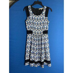 Collective Concepts - Blue/white/black pattern dress with lace detail - Size XS